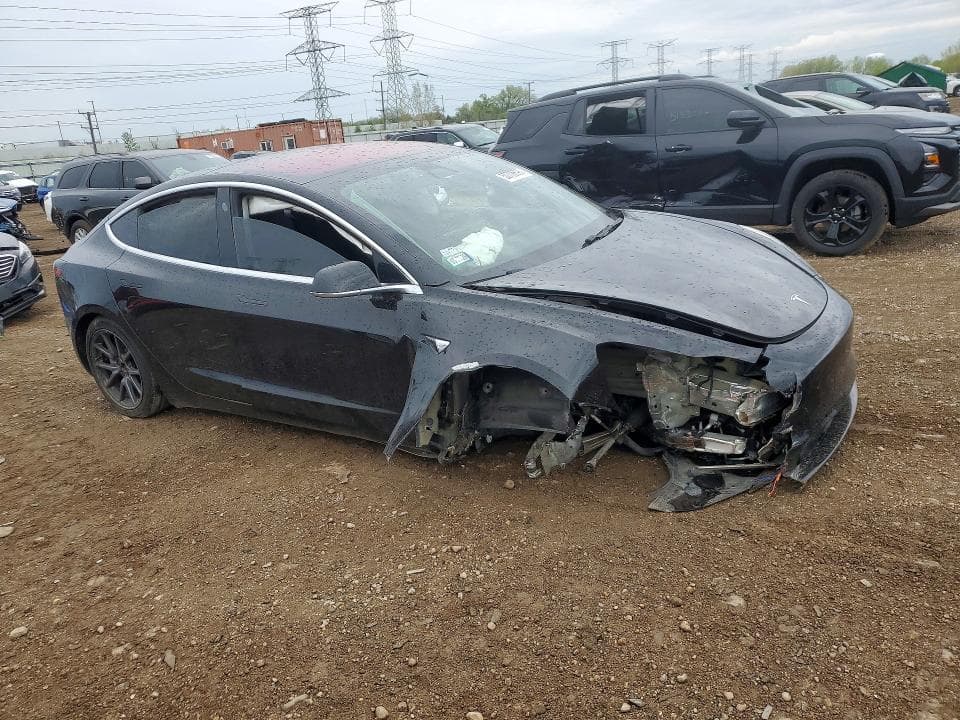 2018 TESLA MODEL 3 4