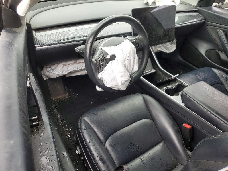 2018 TESLA MODEL 3 8