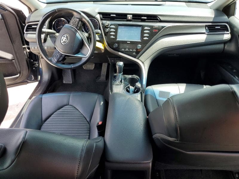 2020 TOYOTA CAMRY SE 8