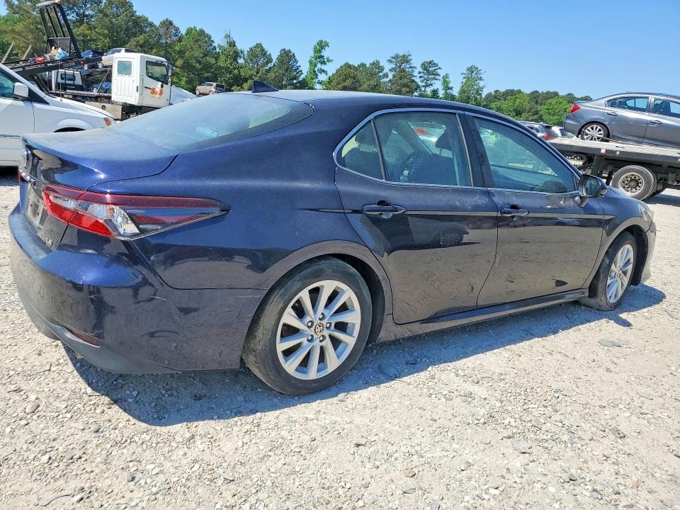 2021 TOYOTA CAMRY LE 3