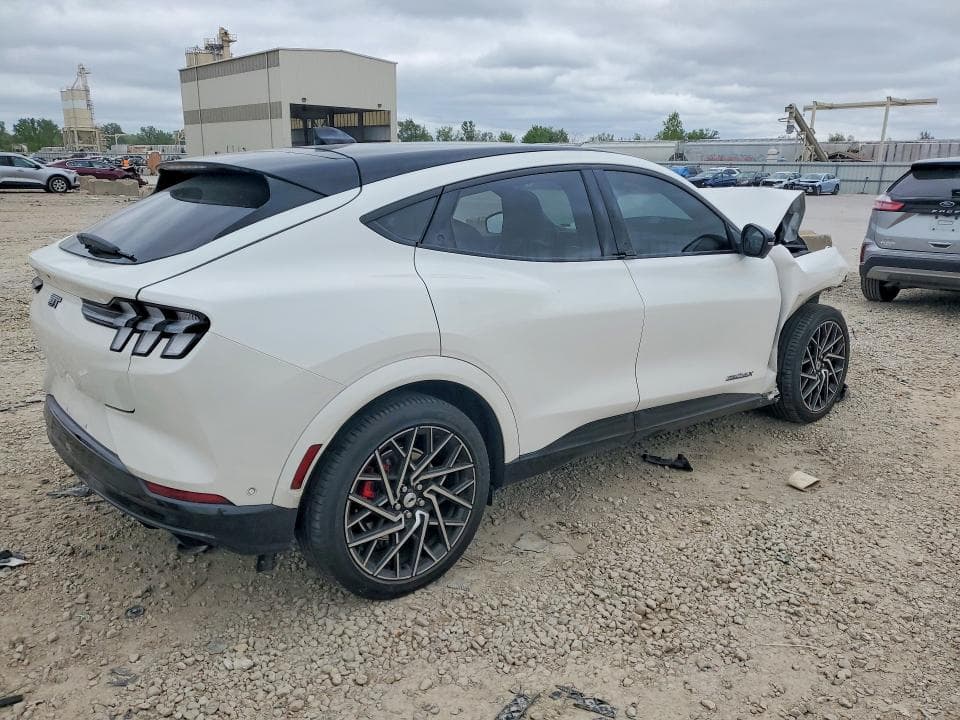 2022 FORD MUSTANG MACH-E GT 3