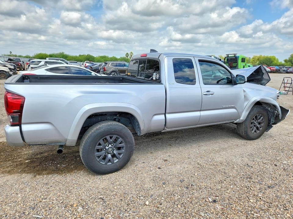 2022 TOYOTA TACOMA SR5 V6 3