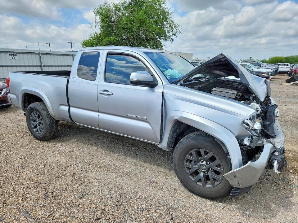 2022 TOYOTA TACOMA SR5 V6 4