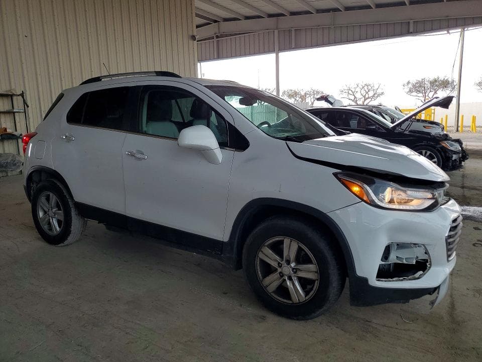 2019 CHEVROLET TRAX 1LT 4