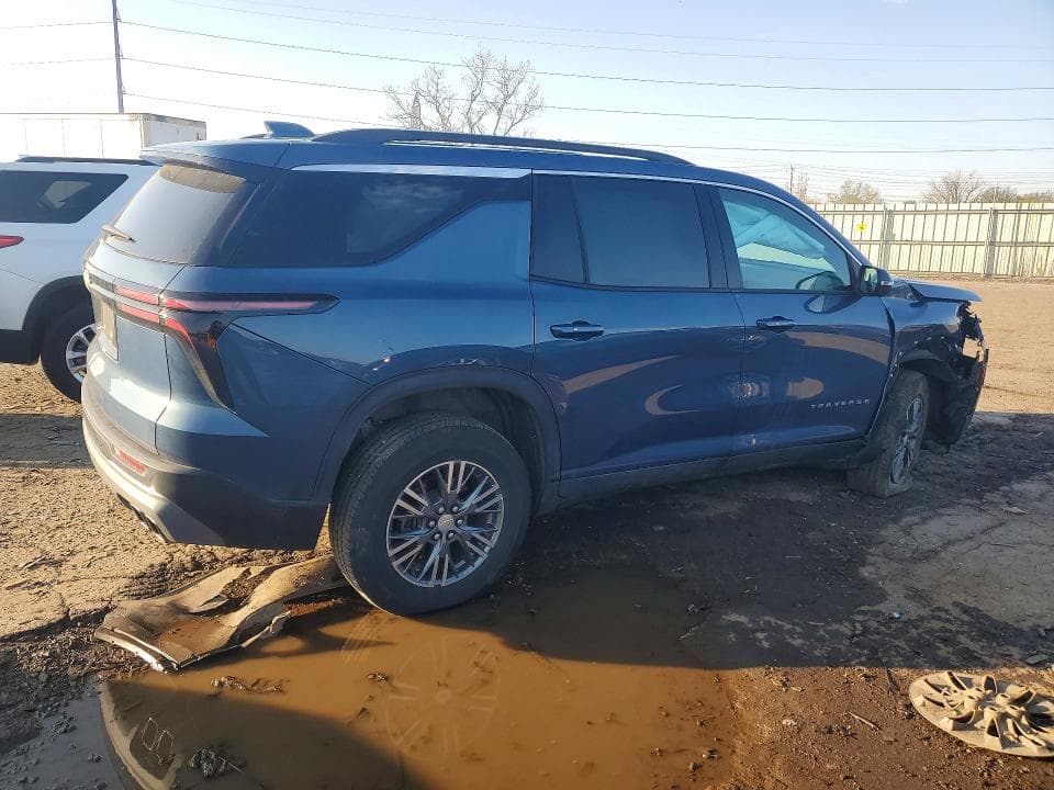 2025 CHEVROLET TRAVERSE LT LT 3
