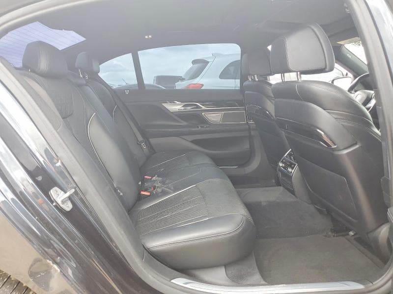 2019 BMW 750 I 10