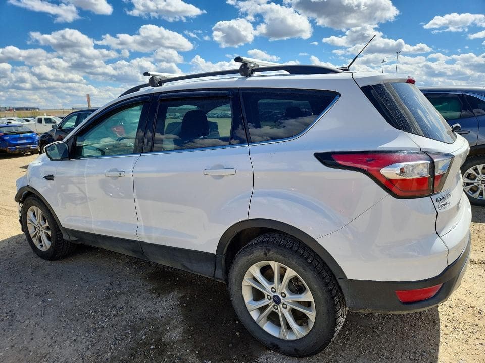 2017 FORD ESCAPE SE 2