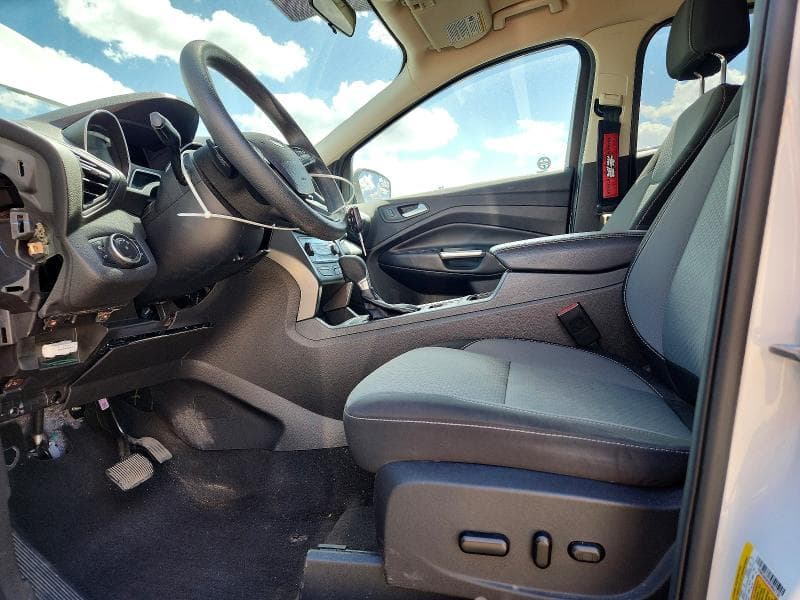 2017 FORD ESCAPE SE 7