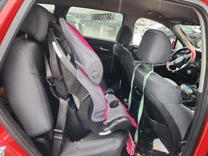 2019 HYUNDAI SANTA FE SE 11