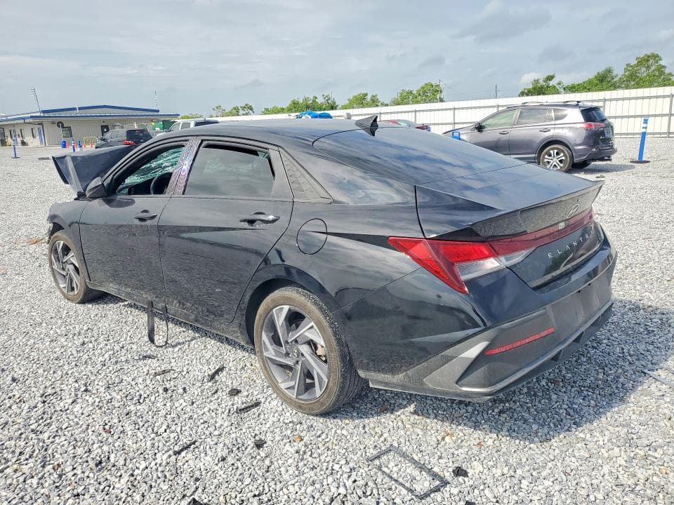 2025 HYUNDAI ELANTRA SEL SPORT 2