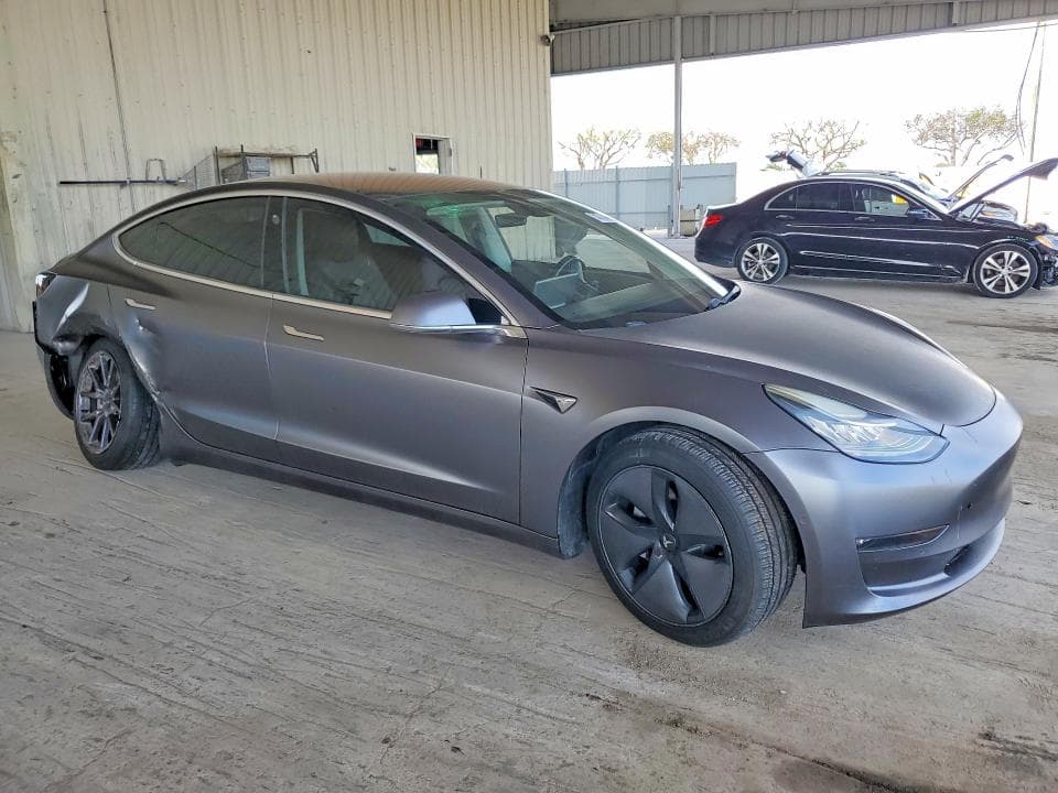 2019 TESLA MODEL 3 4