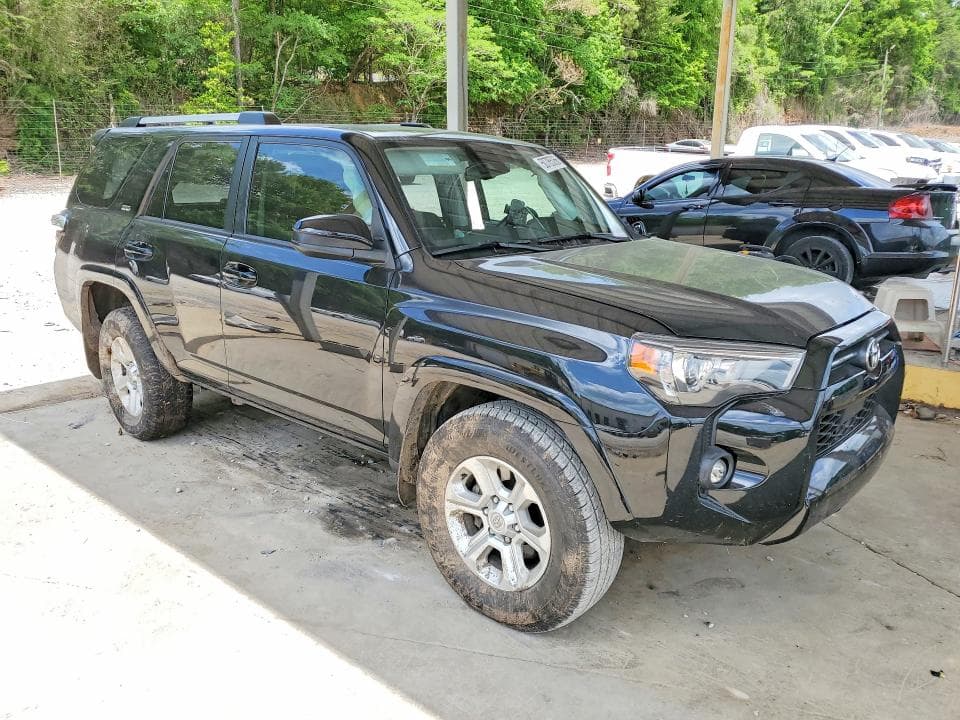 2023 TOYOTA 4RUNNER SR5 4