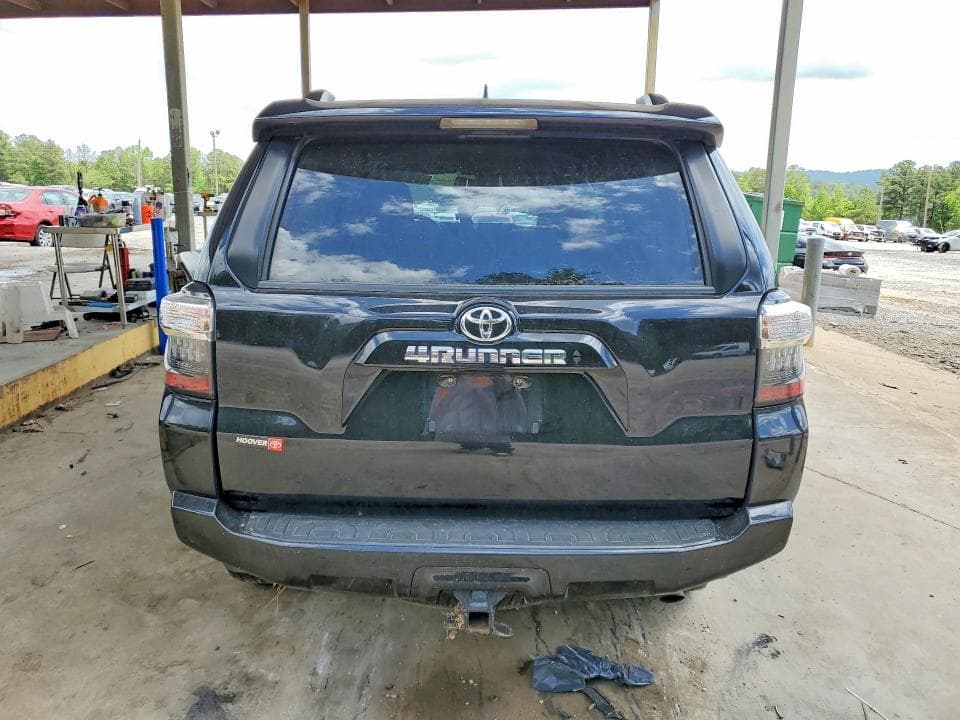 2023 TOYOTA 4RUNNER SR5 6