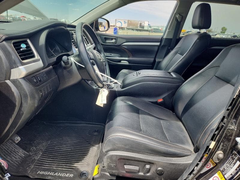 2019 TOYOTA HIGHLANDER XLE XLE 7