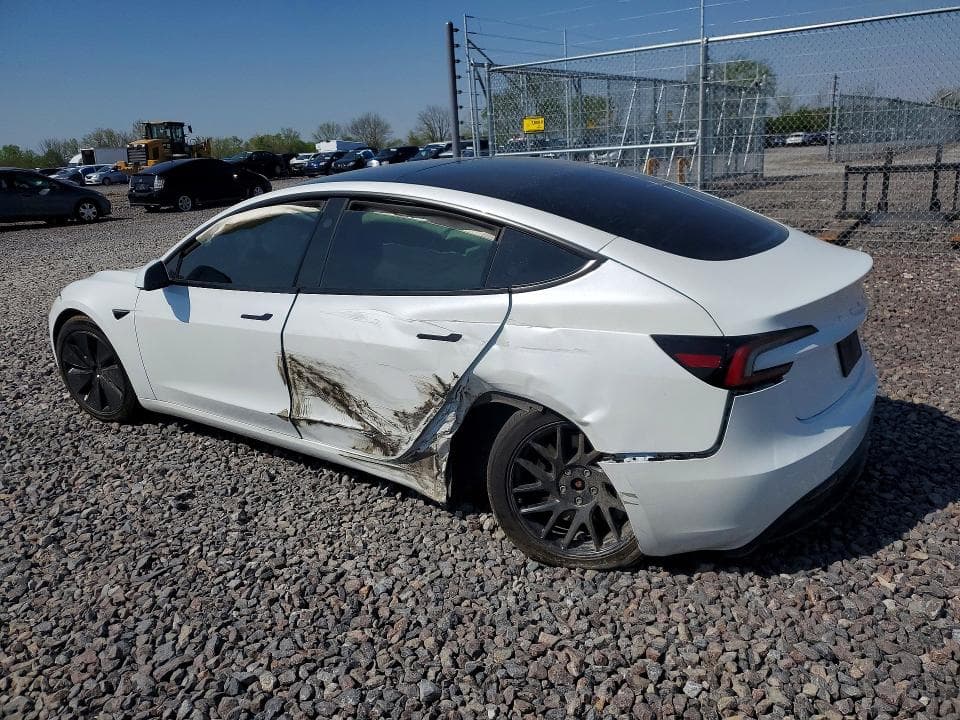 2025 TESLA MODEL 3 2