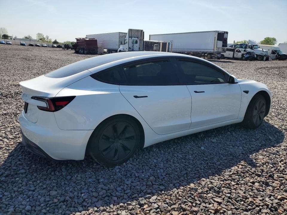 2025 TESLA MODEL 3 3