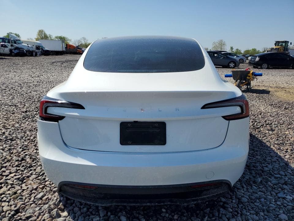 2025 TESLA MODEL 3 6