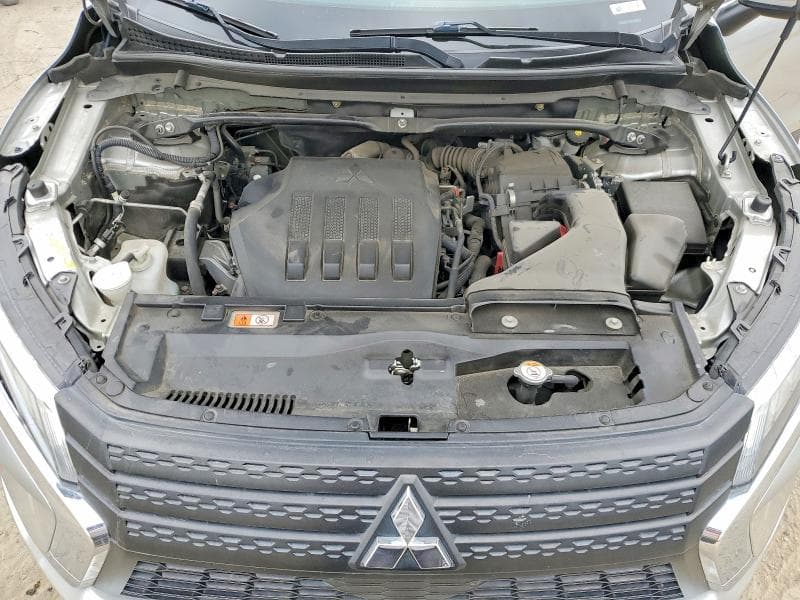 2022 MITSUBISHI ECLIPSE CROSS SE 12