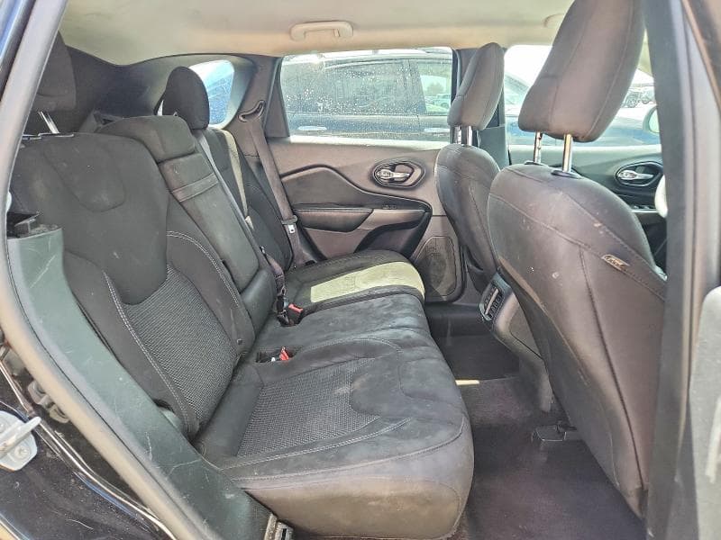2019 JEEP CHEROKEE LATITUDE 10