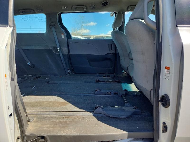 2017 TOYOTA SIENNA L 7-PASSENGER 11
