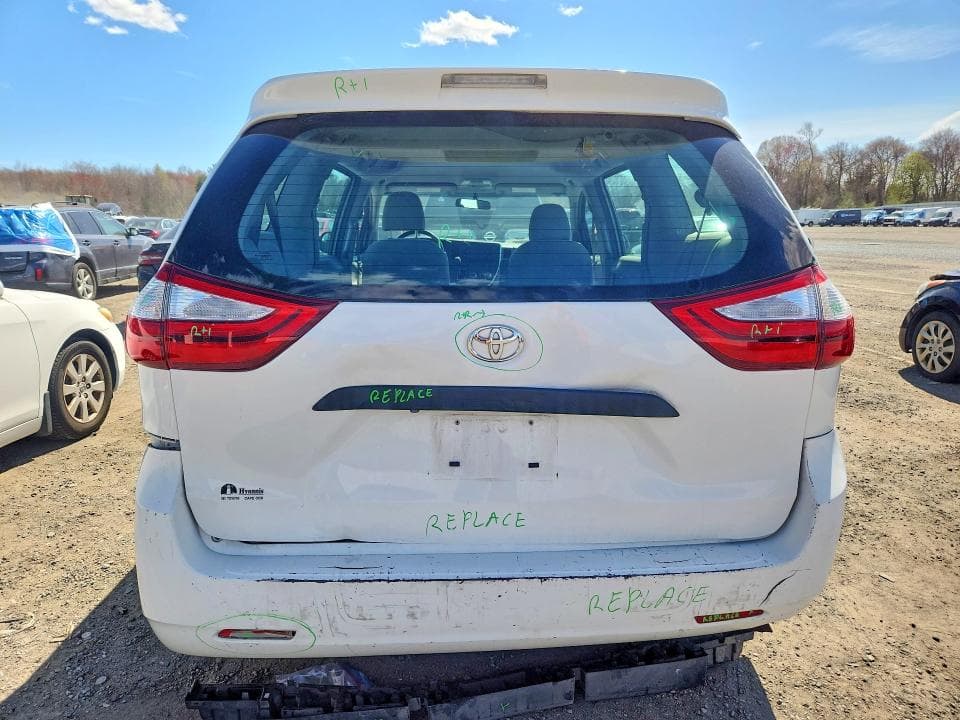 2017 TOYOTA SIENNA L 7-PASSENGER 6
