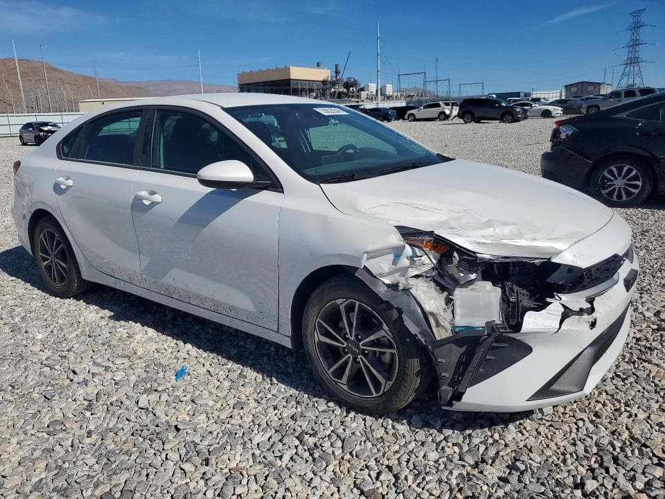 2024 KIA FORTE LXS 4