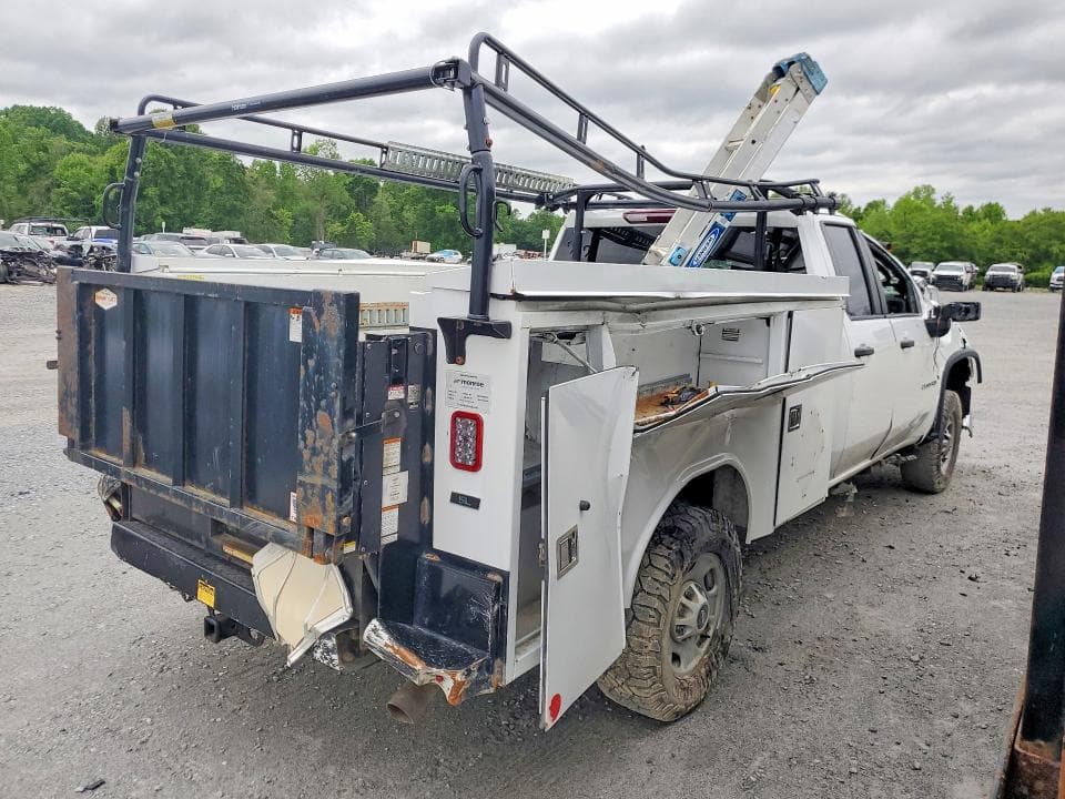 2024 CHEVROLET SILVERADO K2500 HEAVY DUTY 3
