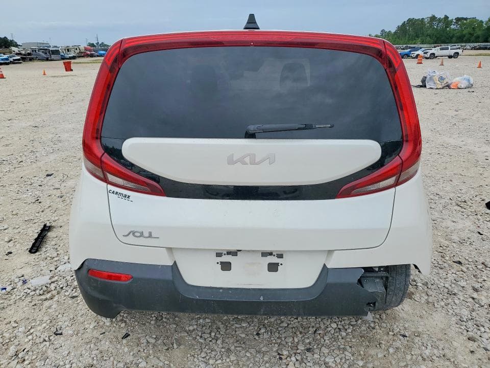 2022 KIA SOUL LX 6