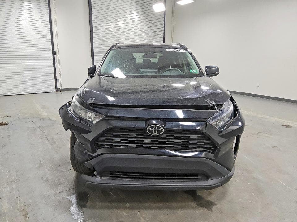2019 TOYOTA RAV4 LE LE 5