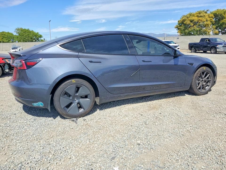 2023 TESLA MODEL 3 3