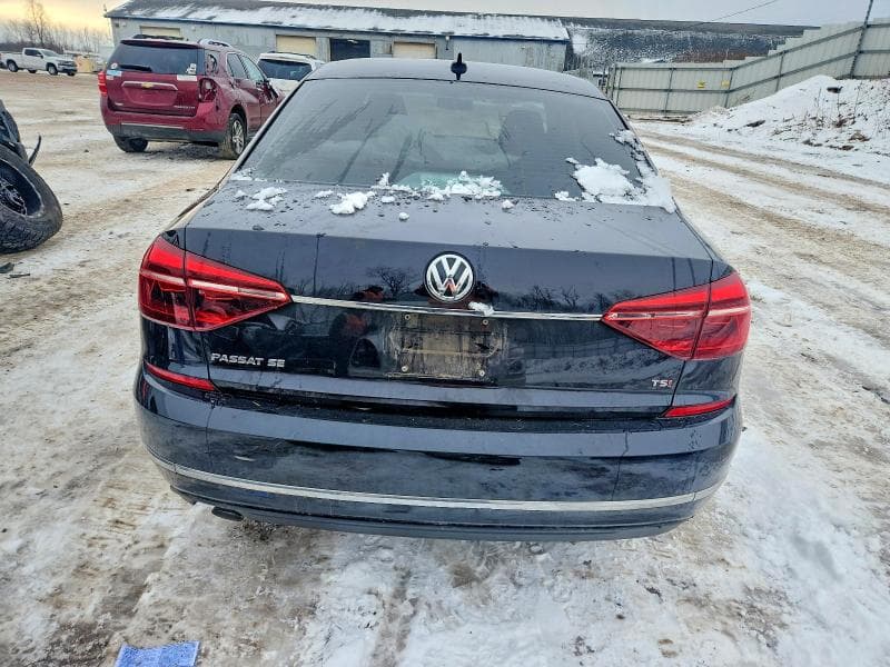 2018 VOLKSWAGEN PASSAT SE 5