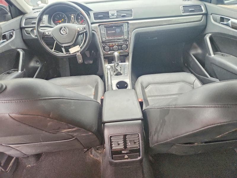2018 VOLKSWAGEN PASSAT SE 7