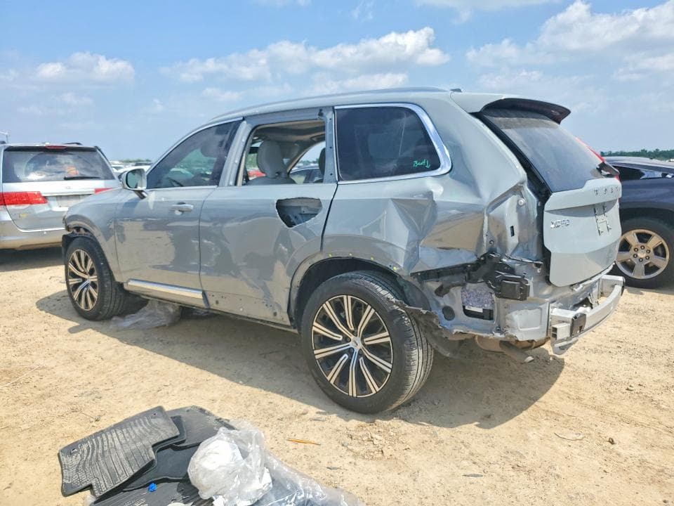 2025 VOLVO XC90 CORE 2