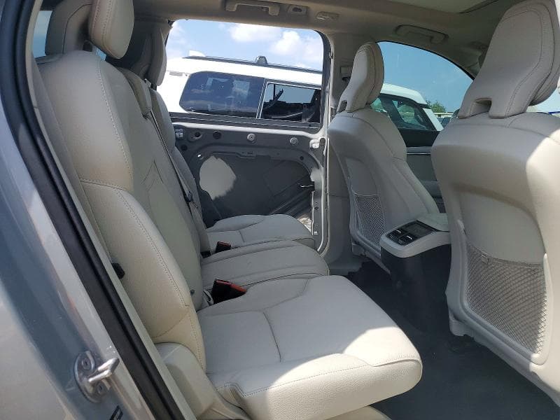 2025 VOLVO XC90 CORE 10