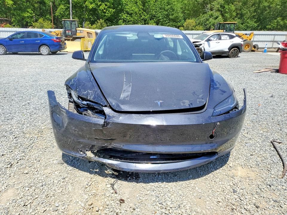 2025 TESLA MODEL 3 6
