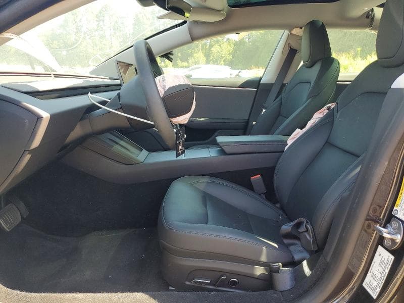 2025 TESLA MODEL 3 8