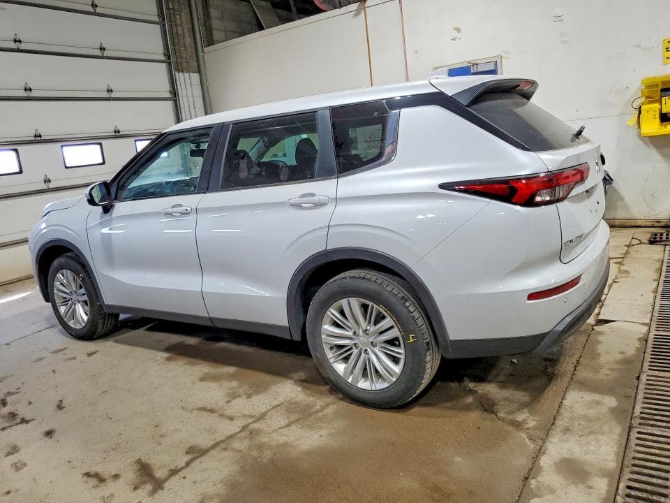 2023 MITSUBISHI OUTLANDER ES 2