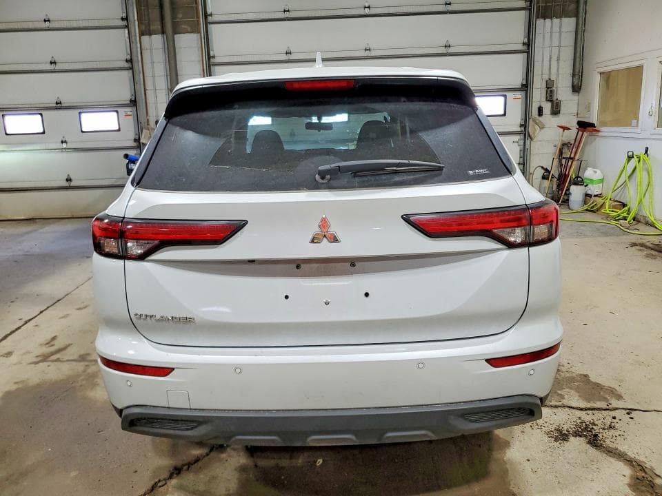 2023 MITSUBISHI OUTLANDER ES 6