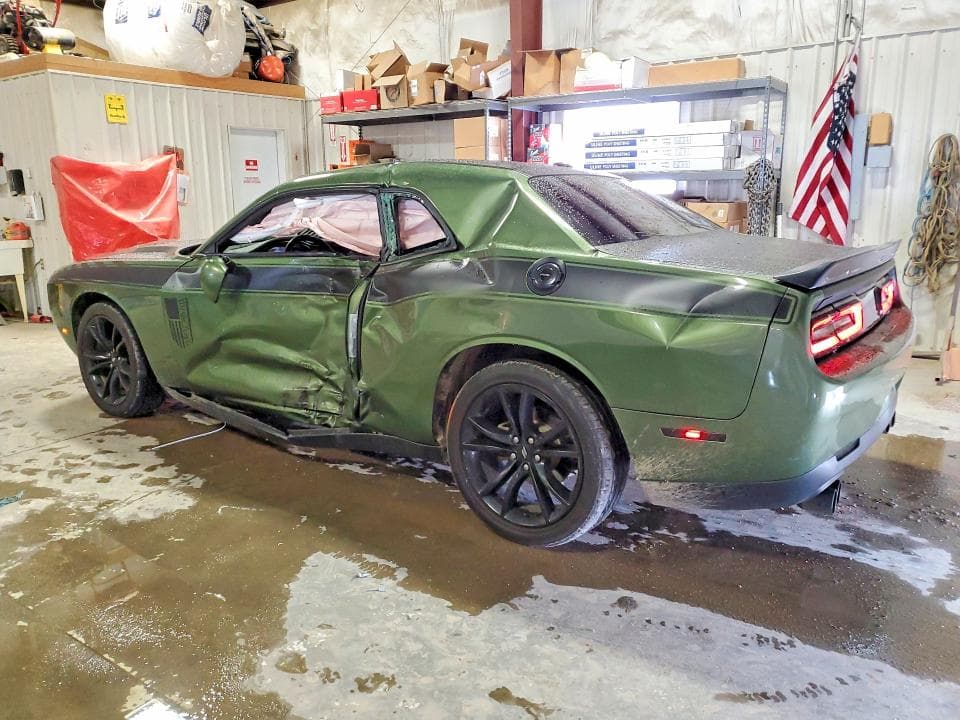 2018 DODGE CHALLENGER SXT 2
