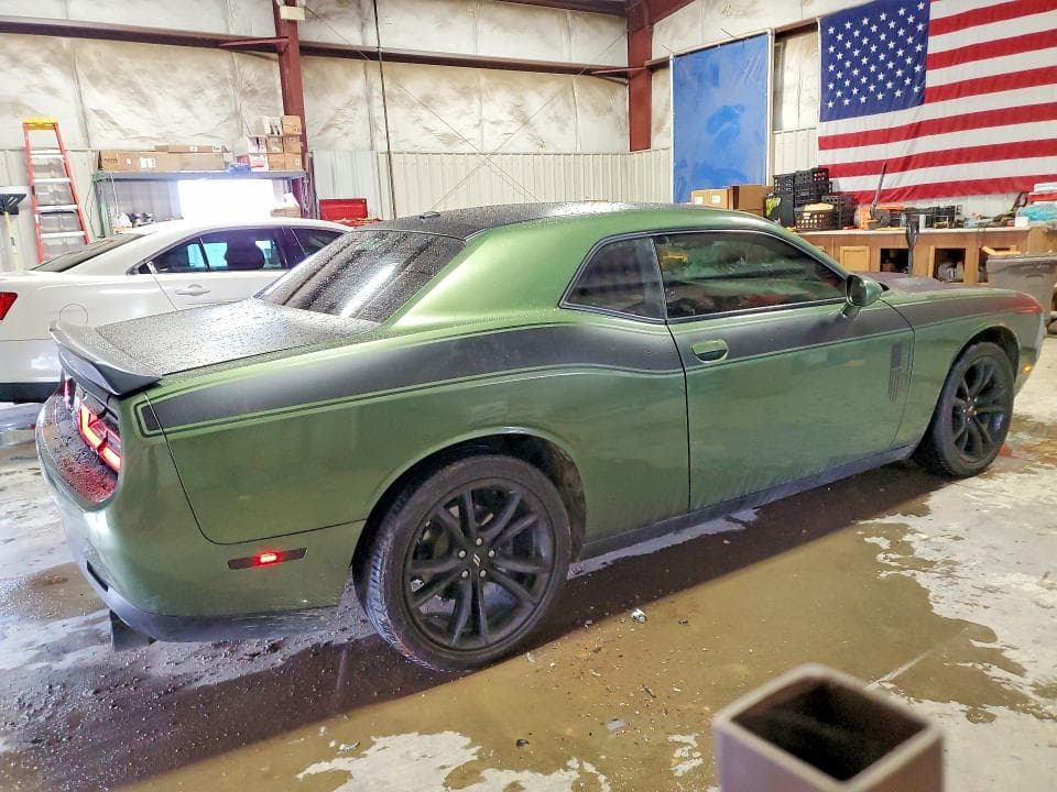 2018 DODGE CHALLENGER SXT 3