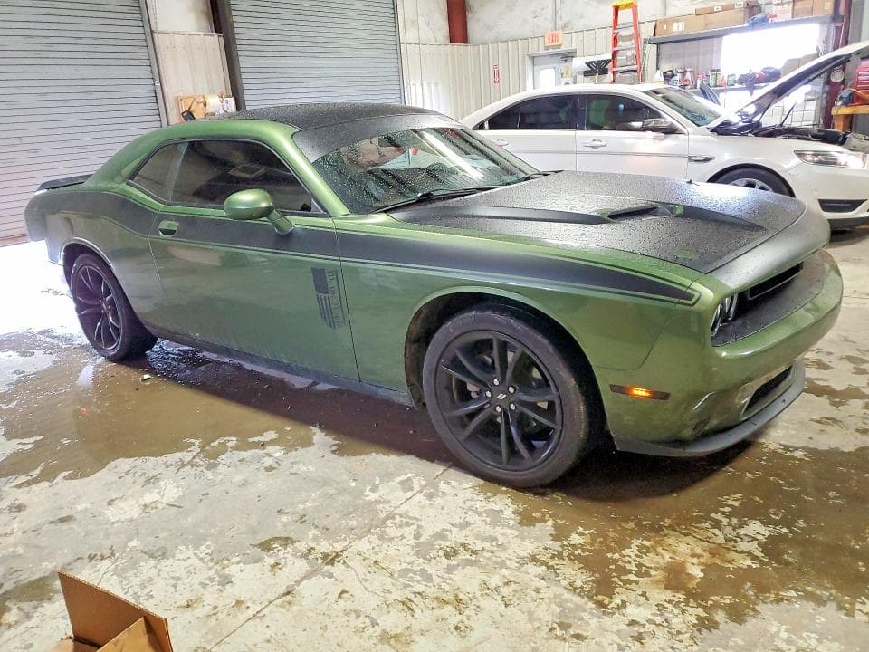 2018 DODGE CHALLENGER SXT 4