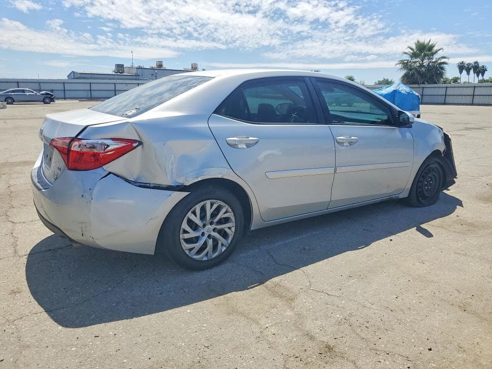 2018 TOYOTA COROLLA LE 3