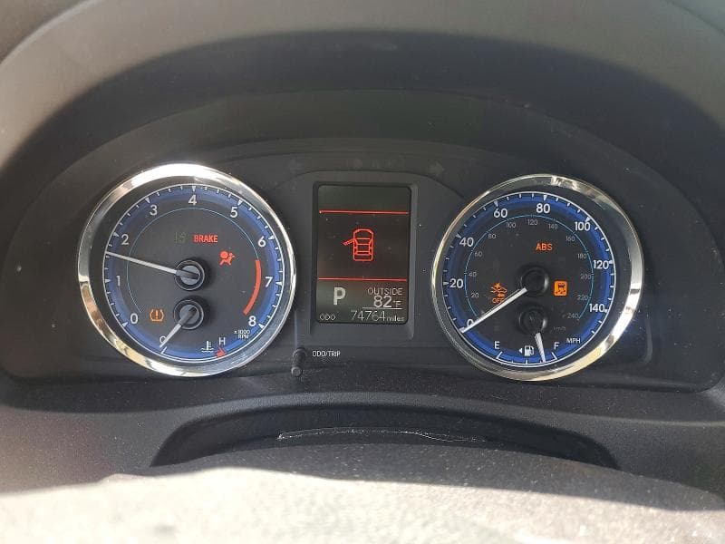 2018 TOYOTA COROLLA LE 9