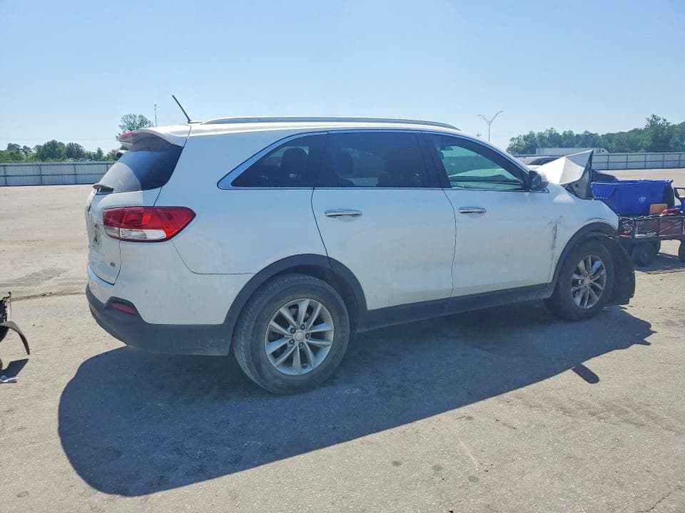 2017 KIA SORENTO LX 3