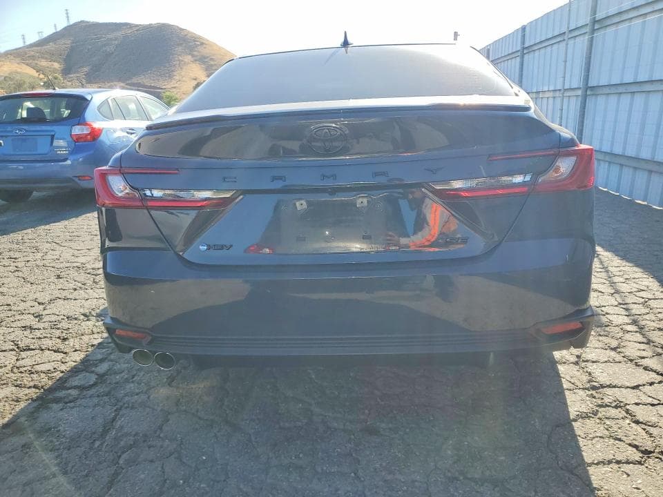 2025 TOYOTA CAMRY SE 6