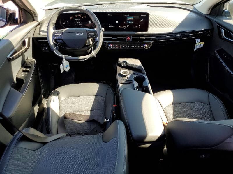 2025 KIA EV6 LIGHT LONG RANGE 8