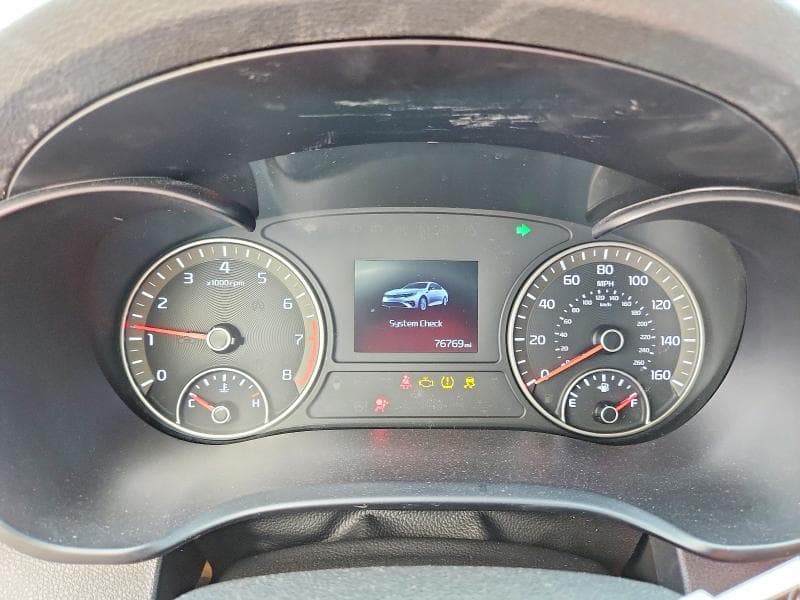 2019 KIA OPTIMA S 9