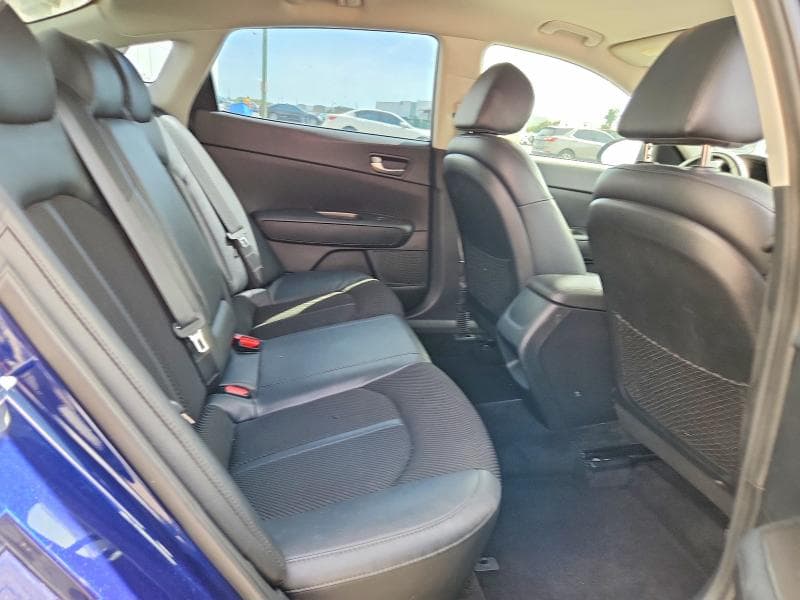 2019 KIA OPTIMA S 10