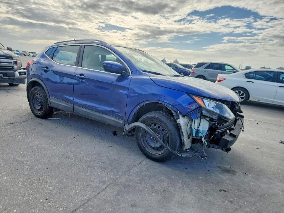 2018 NISSAN ROGUE SPORT SL 4