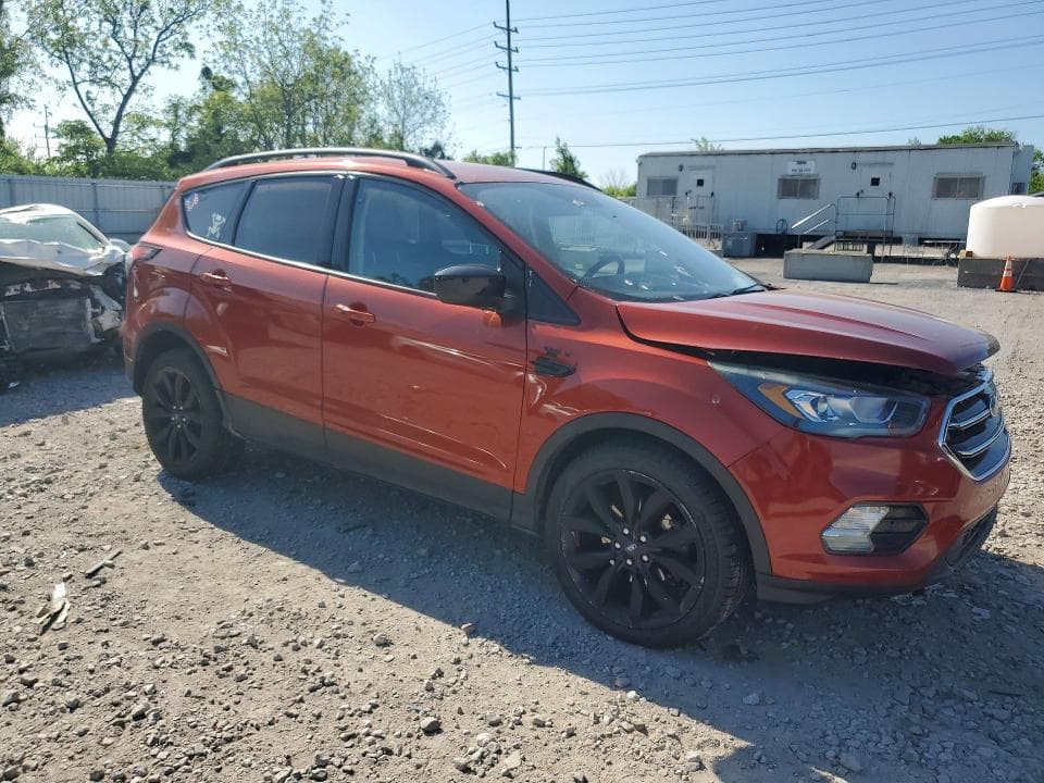 2019 FORD ESCAPE SE 4